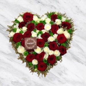 Pascale - Cœur de roses rouges et blanches.