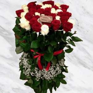 Inès - Fuseau de roses rouges et blanches.