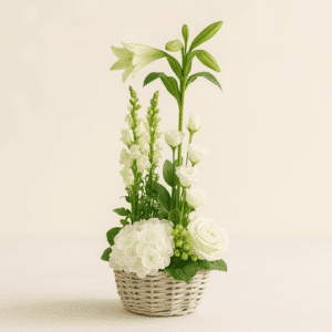 Francette - Arrangement de fleurs blanc et vert.