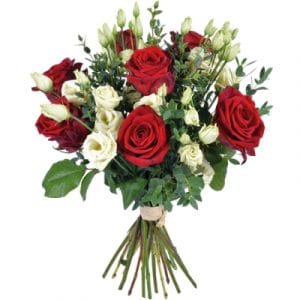 Brune - Bouquet rond de roses.