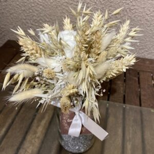 Blanc : vase de fleurs séchées