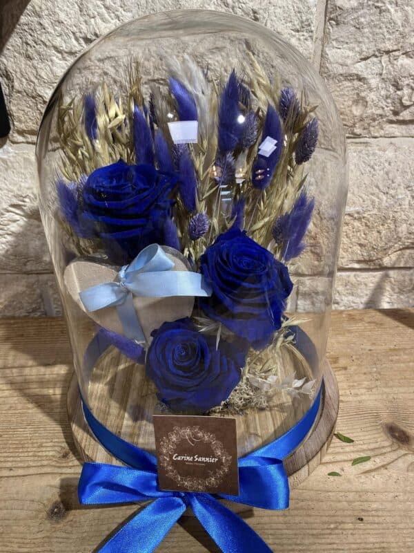 Bleu : cloche 22 x 30 de fleurs séchées avec roses lyophilisées
