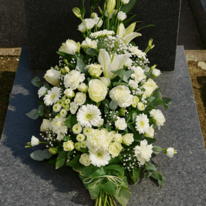 Henri - Gerbe piquée de fleurs blanches