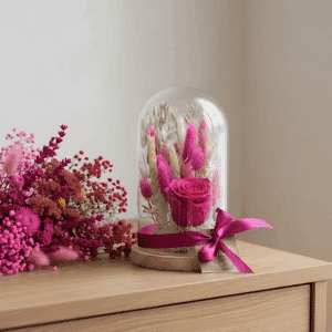 Rose vif : cloche 14 x 27 de fleurs séchées avec rose lyophilisée